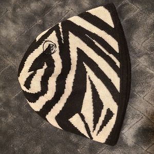Volcom Reversible Beanie, Black and White, One Size Fits All, New Without Tags